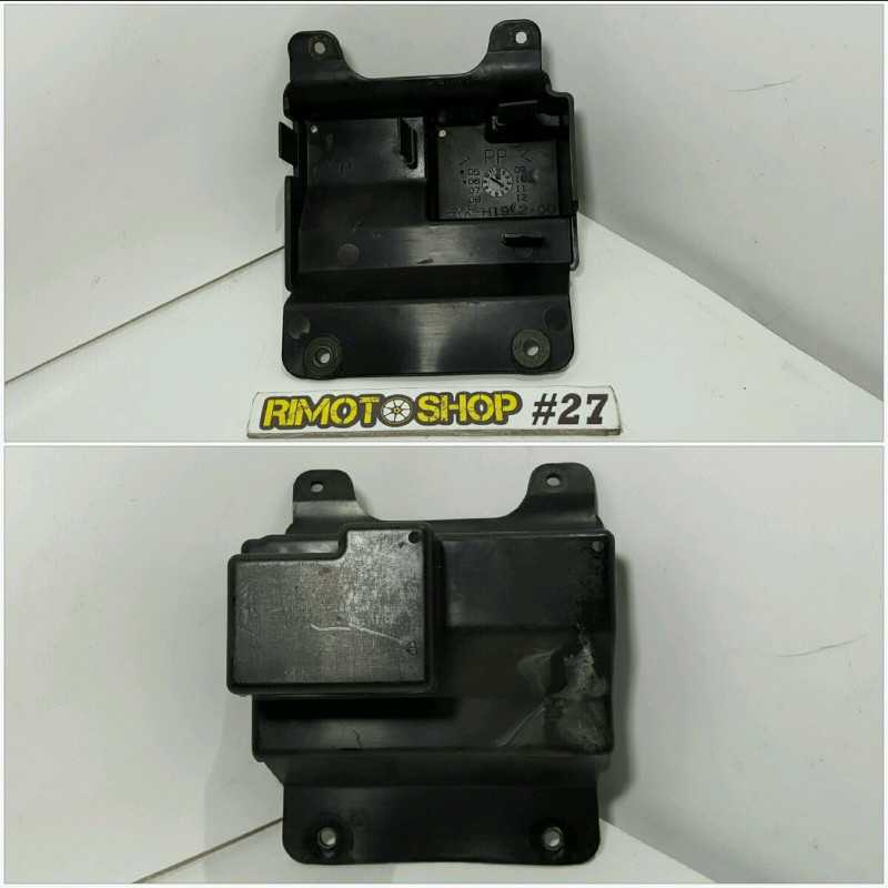 06 13 YAMAHA MT 03 plastica supporto rele HOLDER 06 13 YAMAHA MT 03 plastica supporto rele HOLDER
