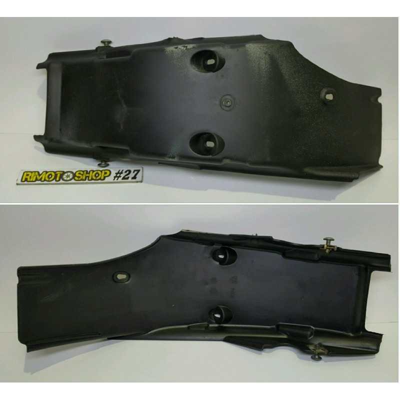 04 11 YAMAHA DT50 plastica sotto codone Plastic under