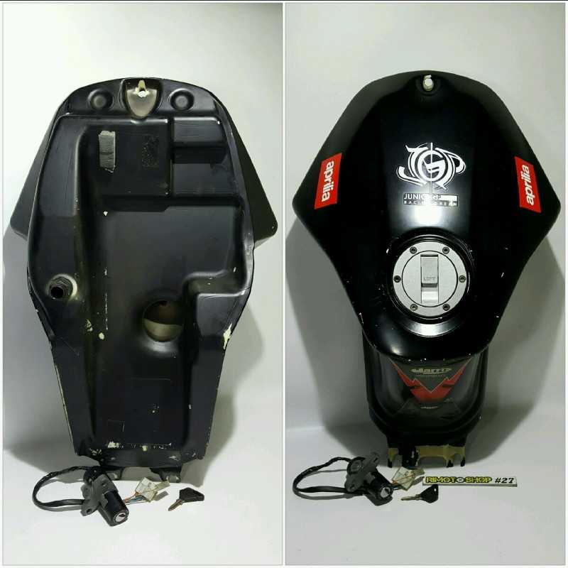 06 2010 APRILIA RS50 serbatoio e kit chiavi tank and keys 06 2010 APRILIA RS50 serbatoio e kit chiavi tank and keys