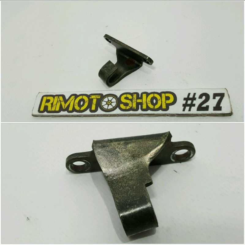 06 13 YAMAHA MT 03 supporto cavo frizione Support